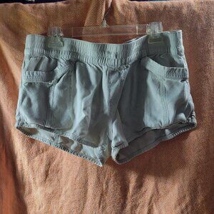 Arizona Jean Company The Original 100 Percent Rayon Cream Color Shorts Size XL